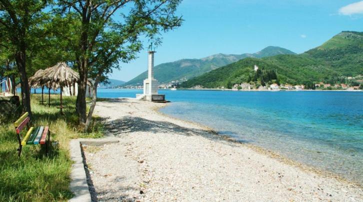 Villa House By The Sea à Tivat Extérieur photo