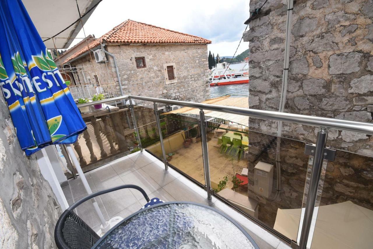 Villa House By The Sea à Tivat Extérieur photo