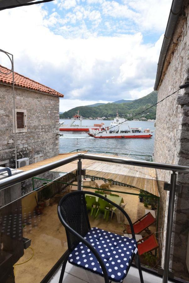 Villa House By The Sea à Tivat Extérieur photo
