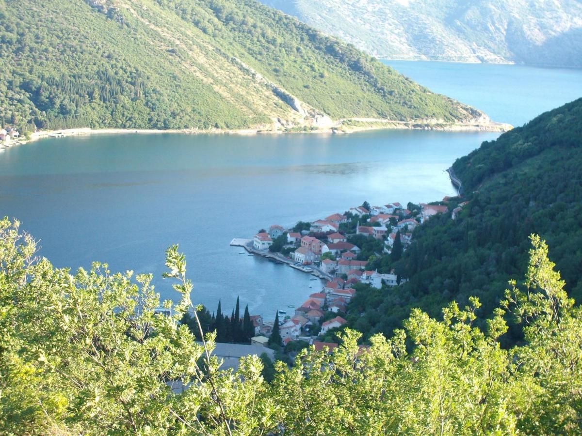 Villa House By The Sea à Tivat Extérieur photo